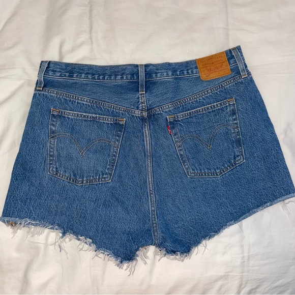 Levi's 501® Original Cutoff Shorts - Oxnard Athens Mid - 34 (18) - Picture 11 of 12